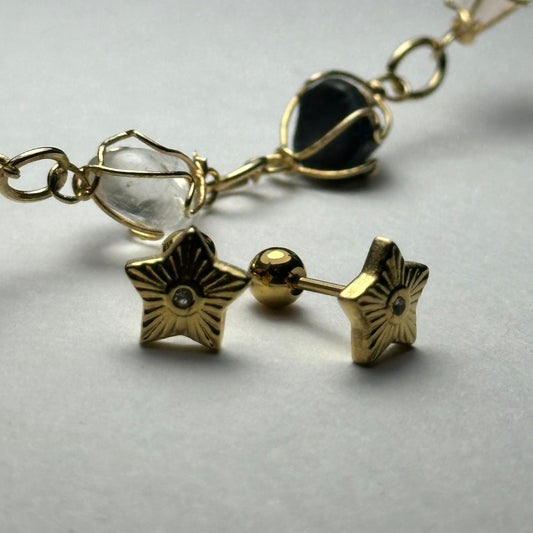 Arete chiquito de estrella.oro