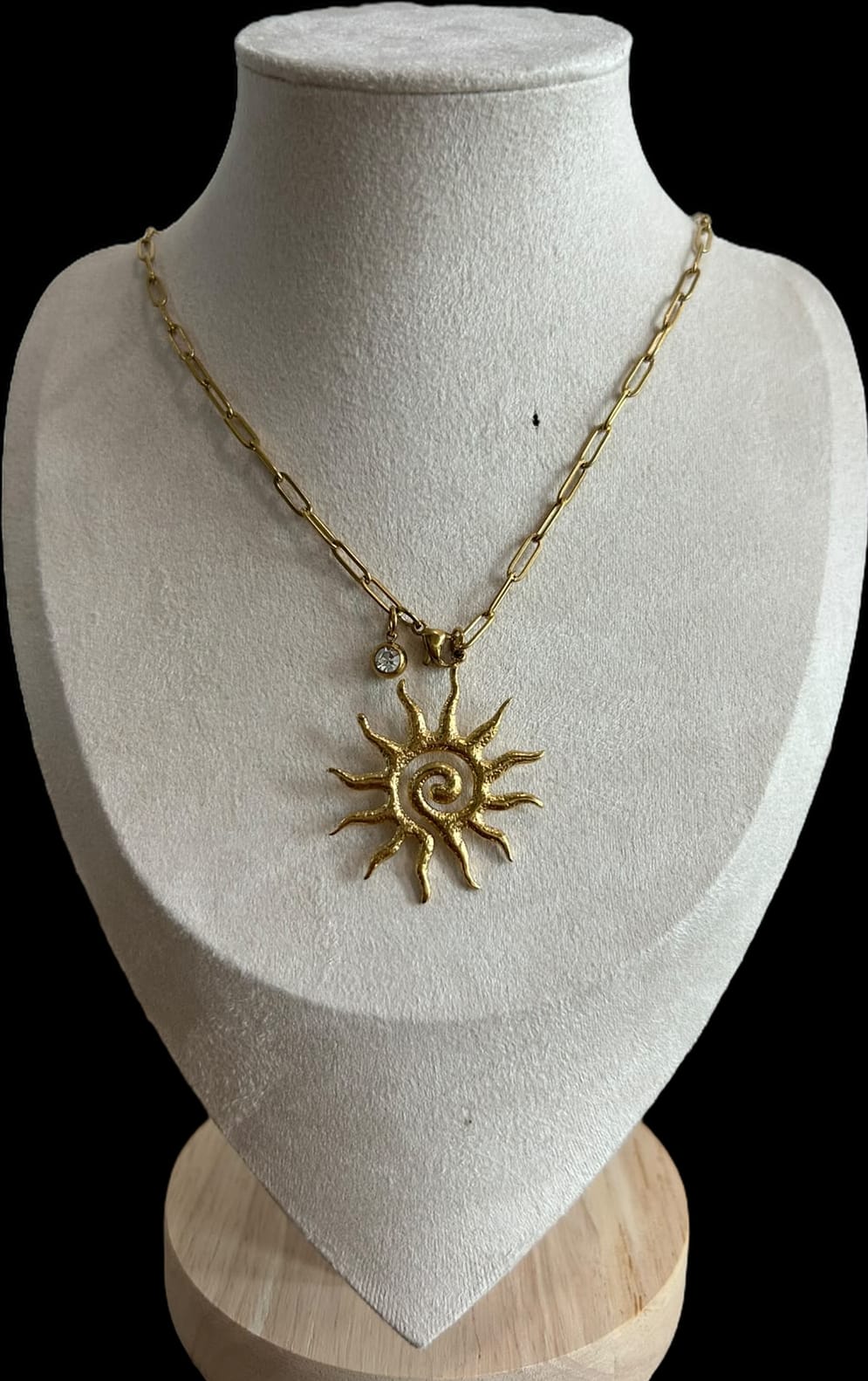 Collar de sol.oro