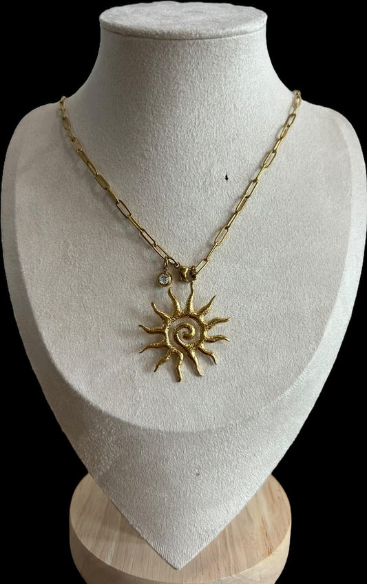 Collar de sol.oro