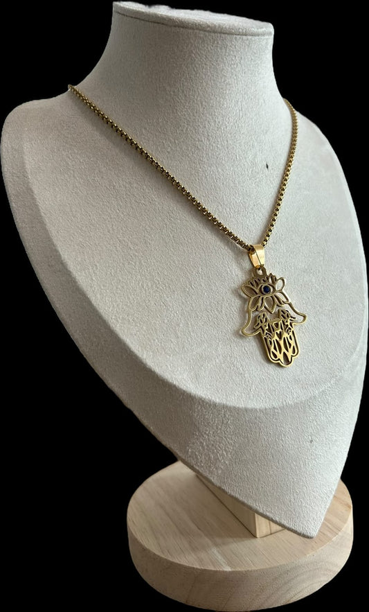 Collar mano de fátima con flor de loto.oro