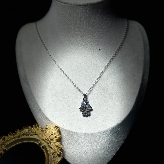 Collar pequeño, mano y ojo azul marino.plata