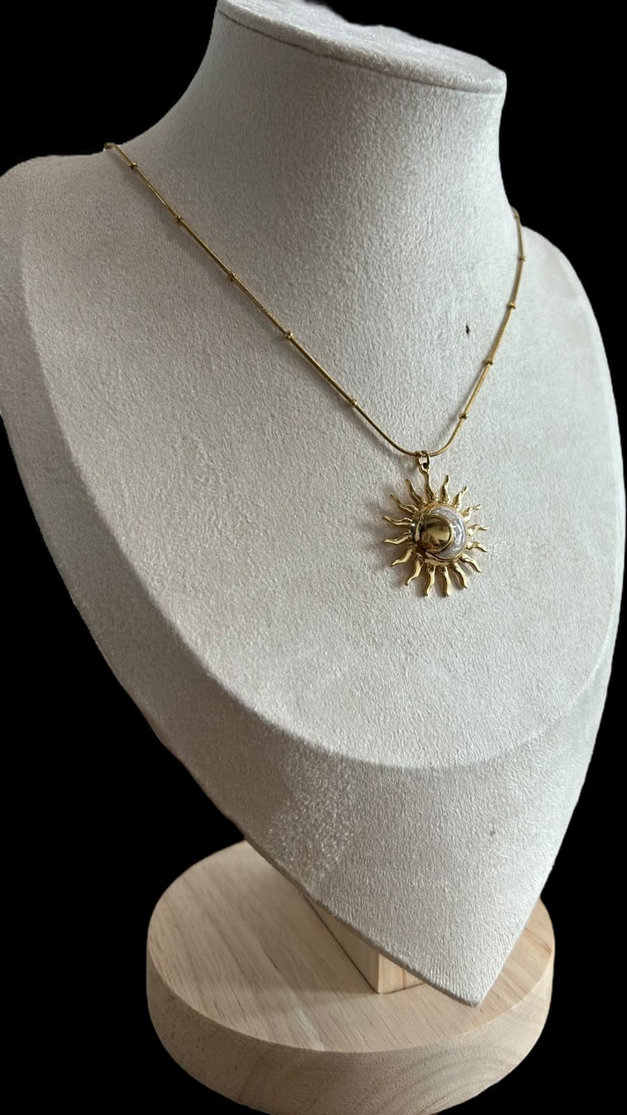 Collar sol y luna.oro