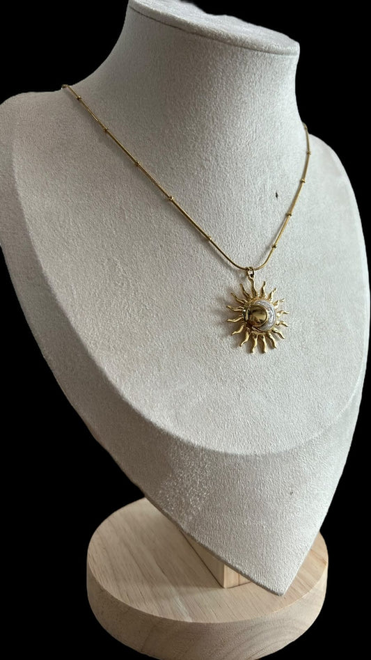 Collar sol y luna.oro