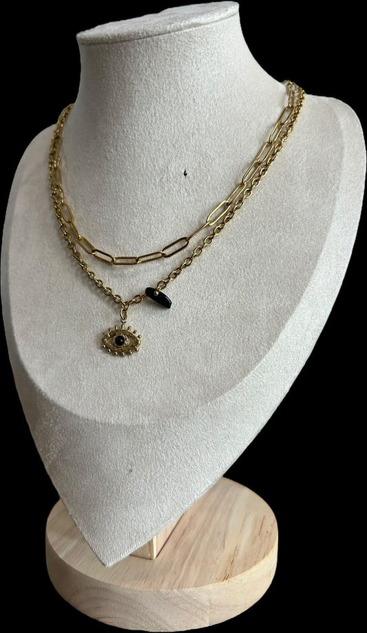 Collar doble, con ojito.oro