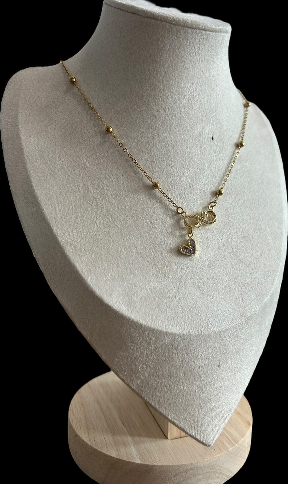 Collar infinito con corazón, lila.oro