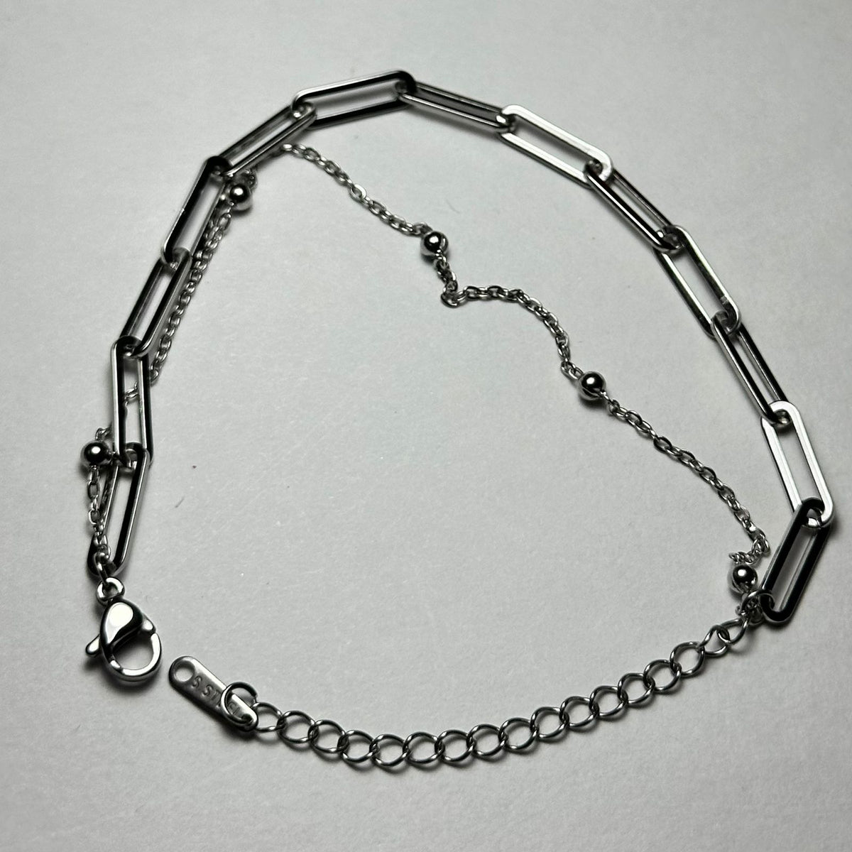 Pulsera doble eslabones anchos y bolitas.plata